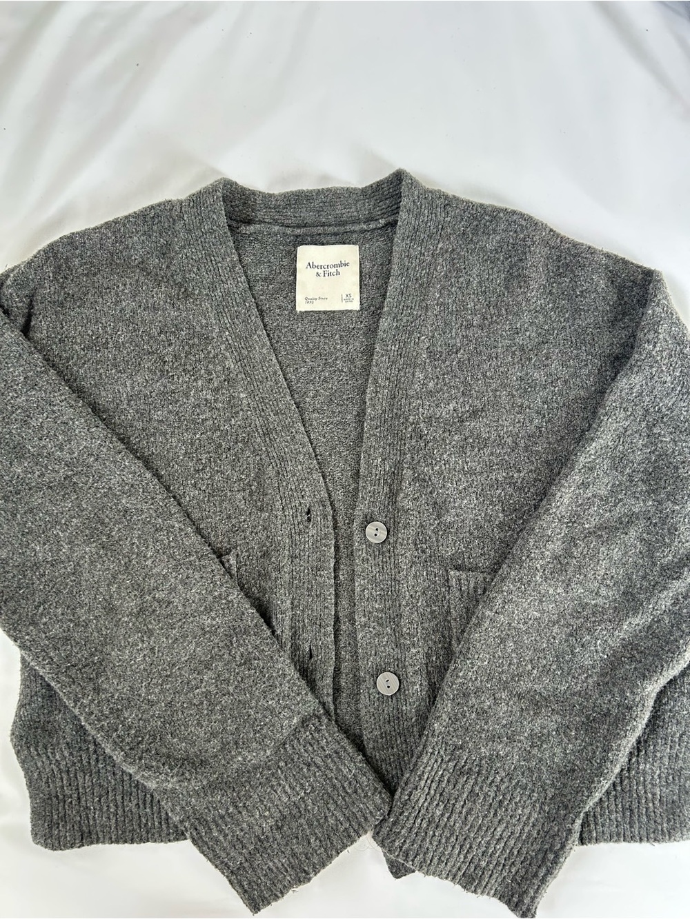 Abercrombie & Fitch Heather Gray Button-Front V-Neck Cardigan
